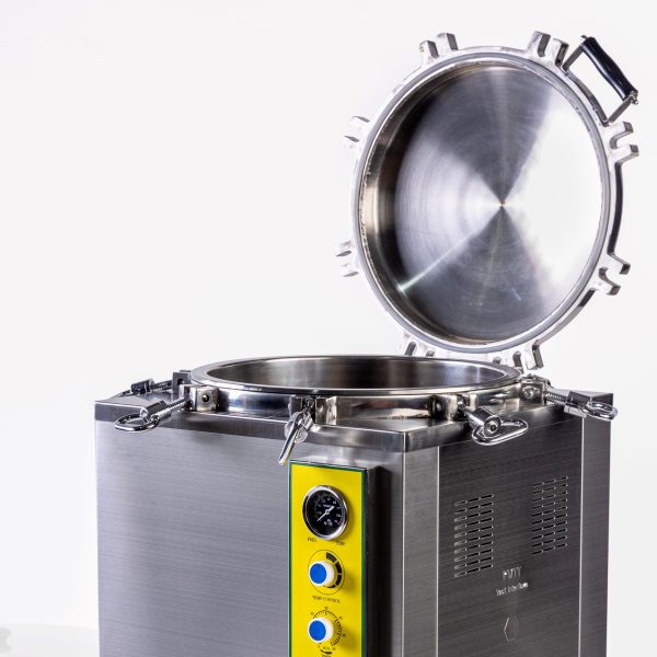 Vertical Pressure Steam Sterilizer - Image 3