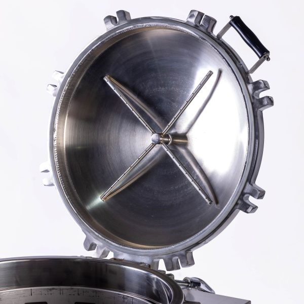 Vertical Counter Pressure Autoclave - Image 3